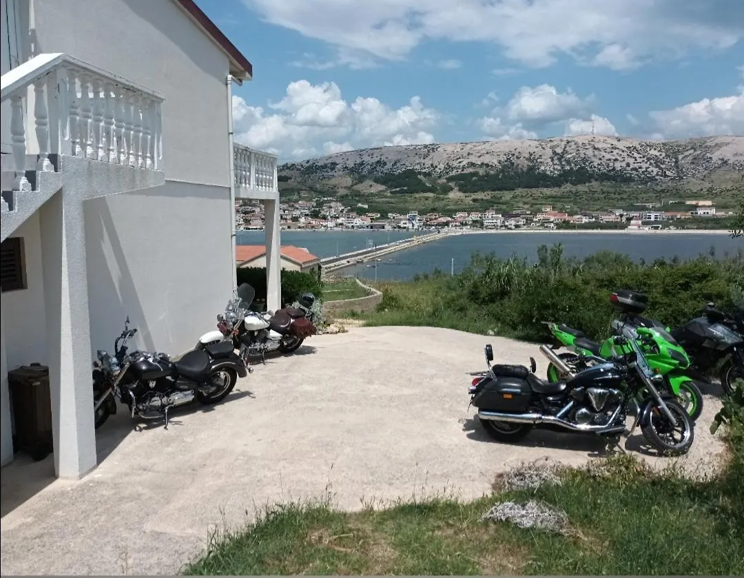 Apartments Verica Pag Town