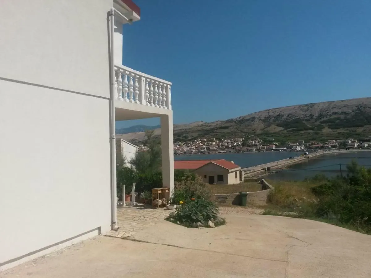 Apartments Verica Pag Town 0*,