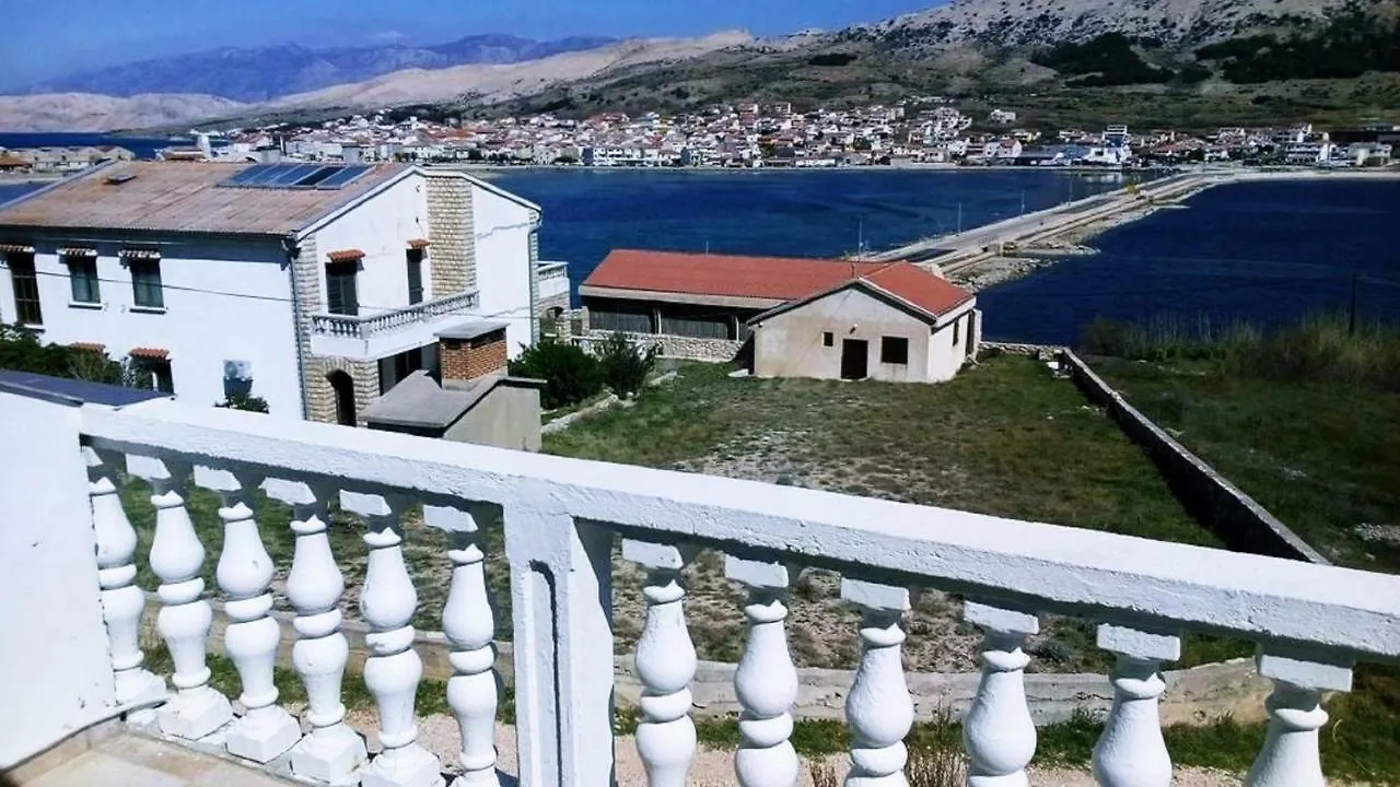 Apartments Verica Pag Town