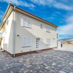 Apartament Matej B, Pag Town